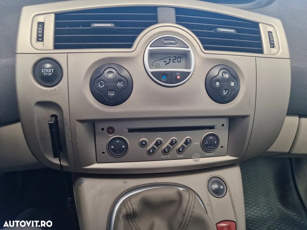 Renault Grand Scenic - 13