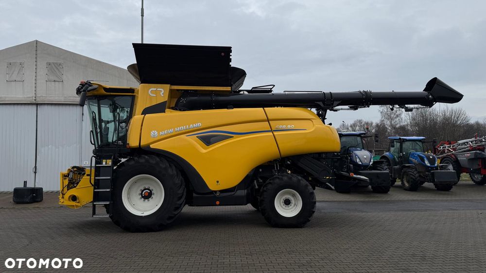 New Holland CR8.90 - 4
