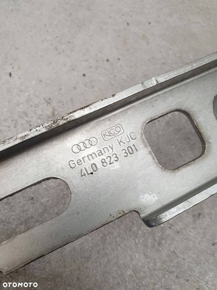 Zawias maski lewy 4L0823301 AUDI Q7 - 4