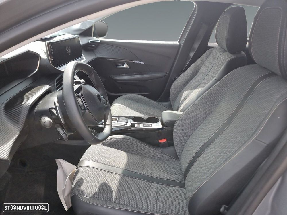 Peugeot 208 1.2 Hybrid Allure e-DCS6 — fotografia 9