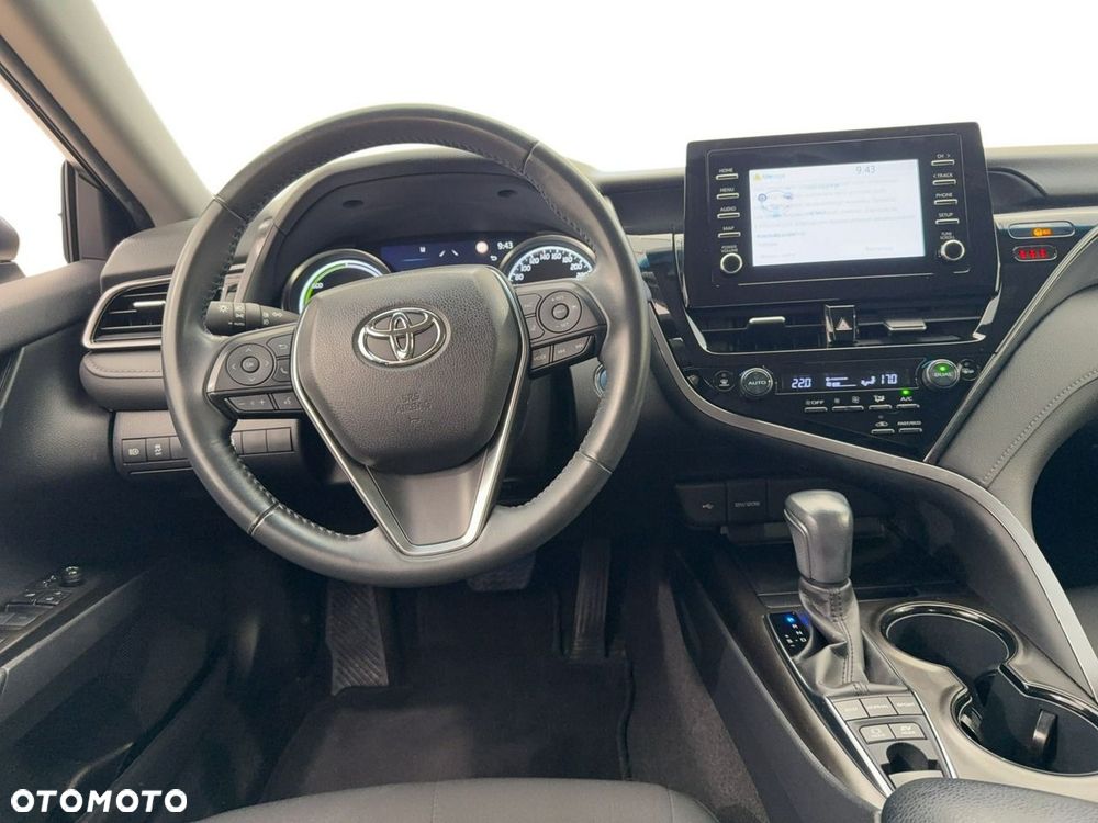 Toyota Camry - 10