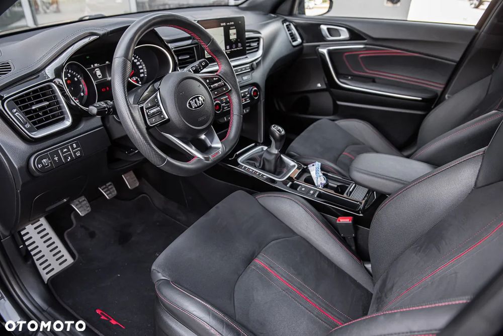 Kia ProCeed 1.6 T-GDI GT - 15