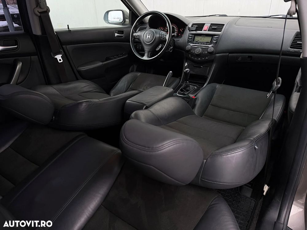 Honda Accord 2.2i-CTDi 4 Door Executive - 16