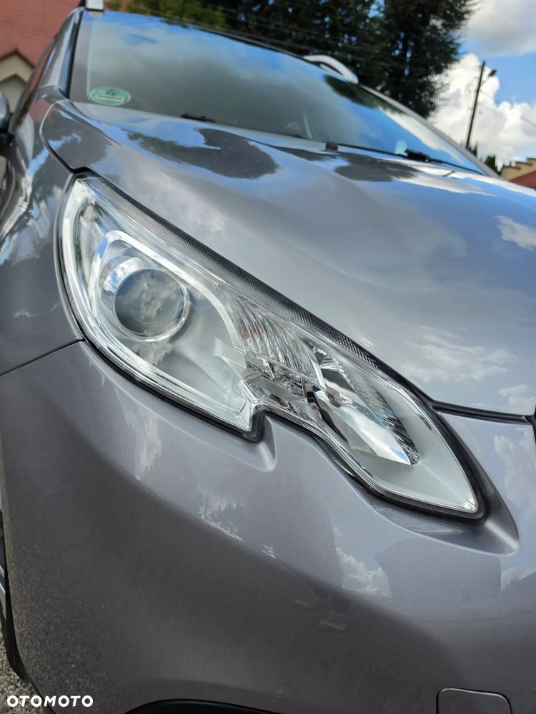 Peugeot 2008 - 6