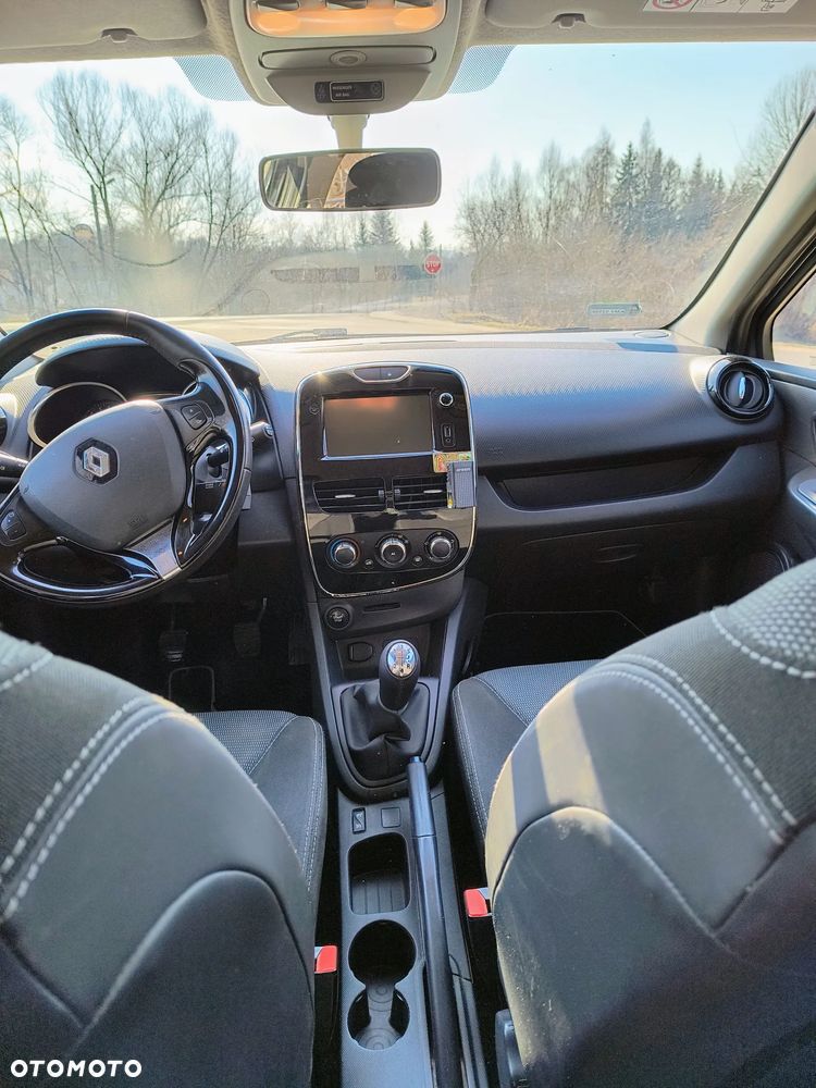 Renault Clio TCe 90 Paris - 5