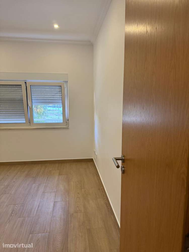 T2 para Arrendamento na Bobadela – Loures 1.100€/mês - Grande imagem: 3/14