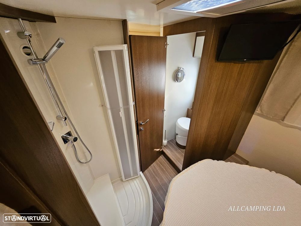 CI International Manoa CAMA CENTRAL + BASCULANTE 5 LUGARES - 44