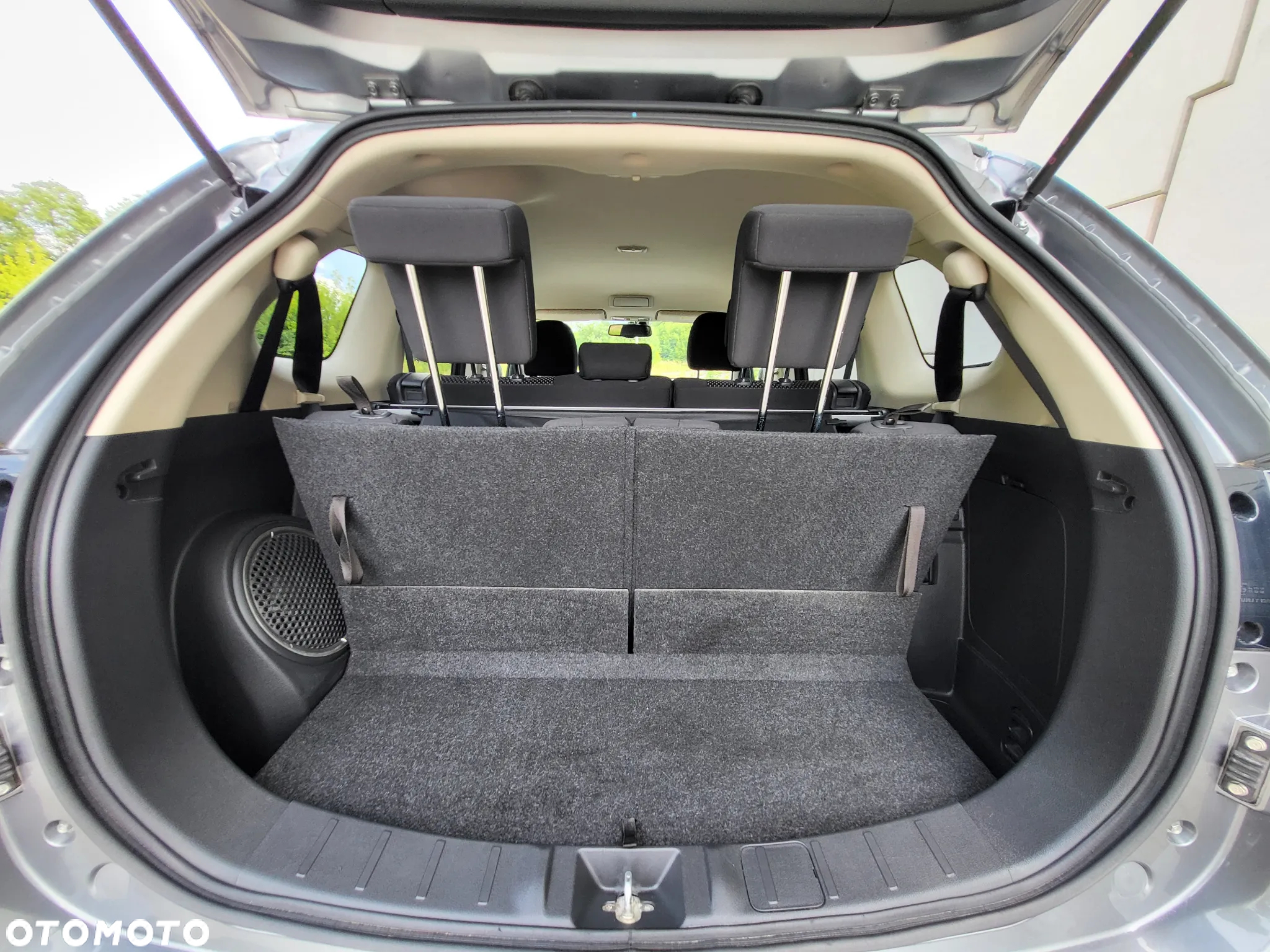 Mitsubishi Outlander - 21