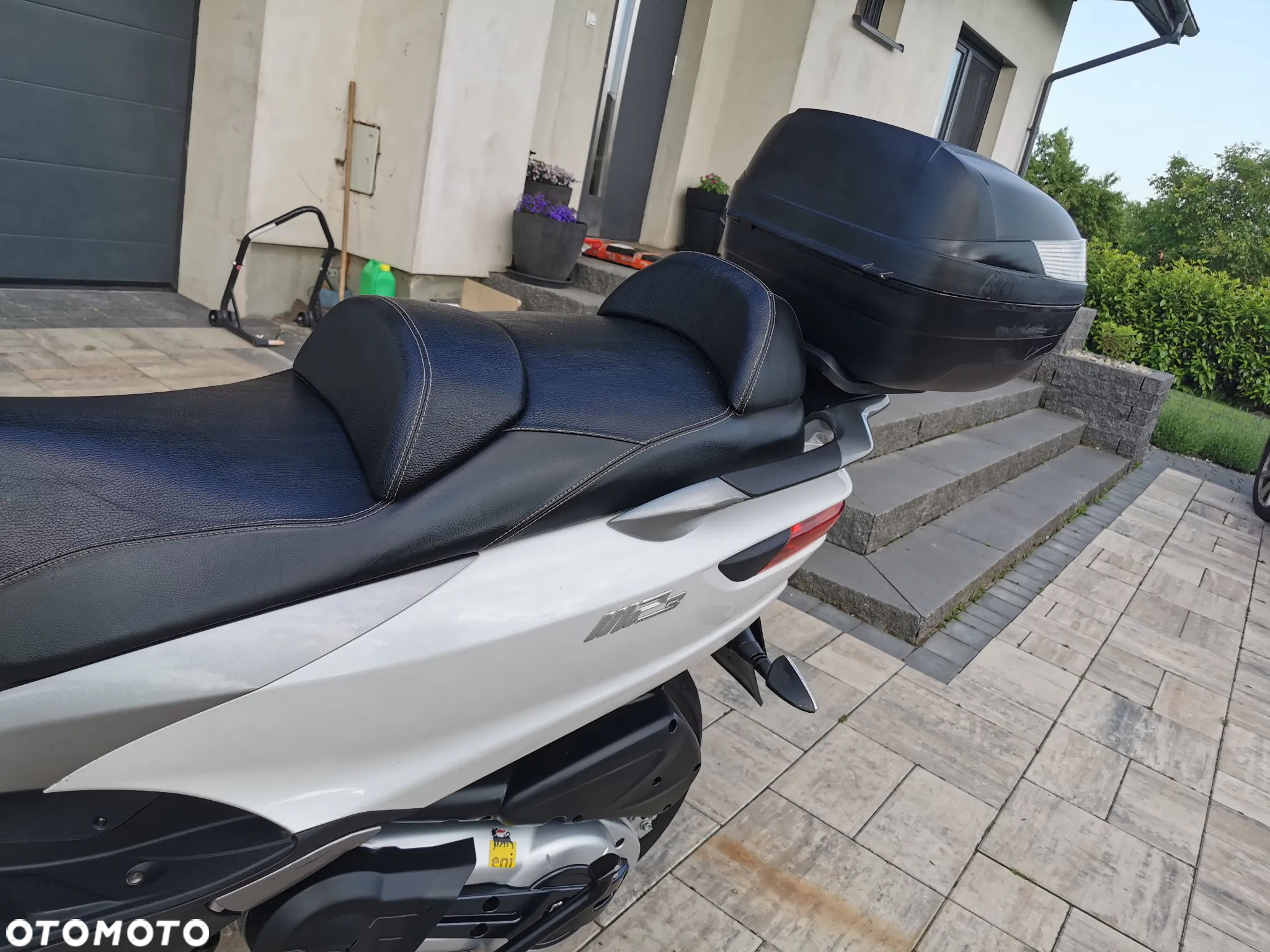 Piaggio MP-3 - 10