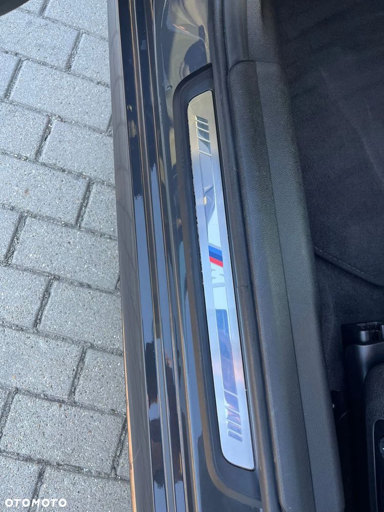 BMW Seria 3 330i M Sport - 22