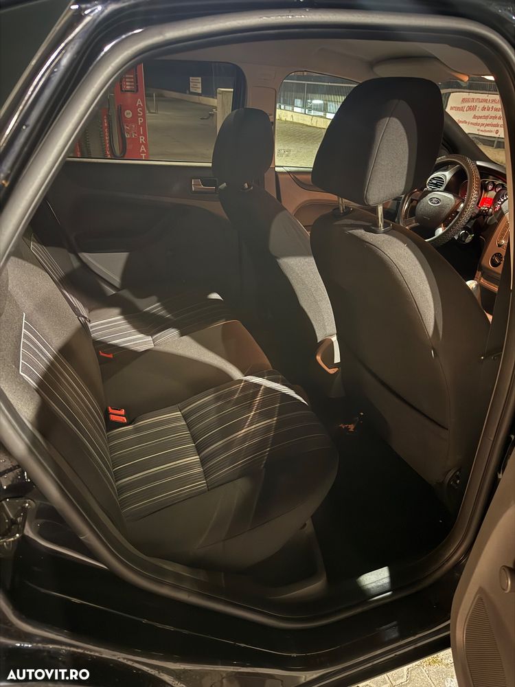 Ford Focus 1.6 TDCi Sport - 9