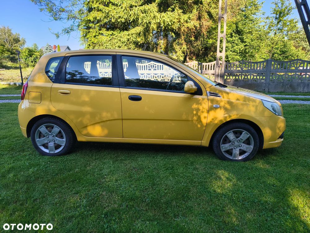 Chevrolet Aveo - 10