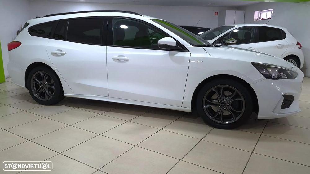 Ford Focus SW 1.0 EcoBoost ST-Line - 4