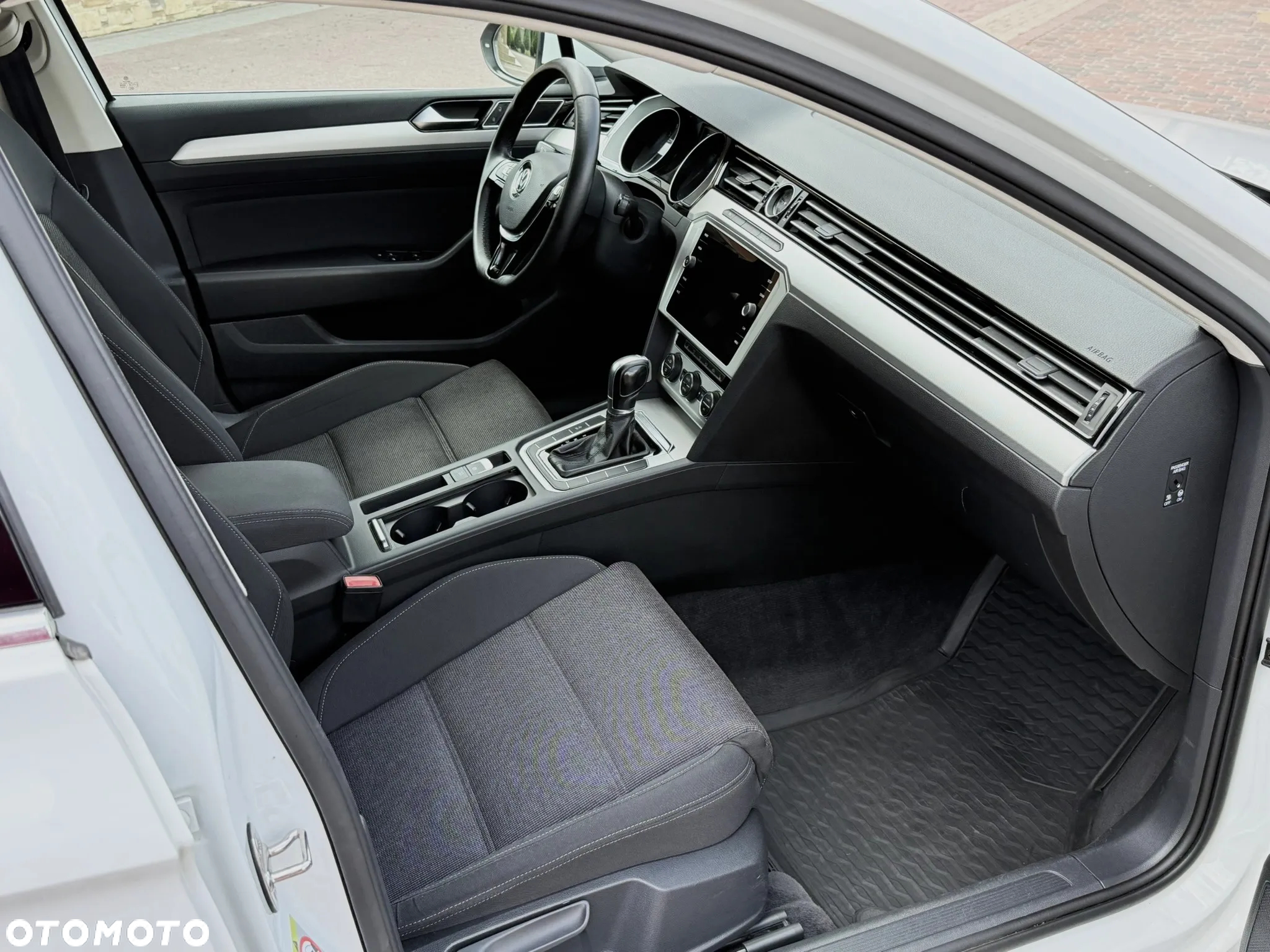 Volkswagen Passat Variant 1.4 TSI ACT (BMT) DSG Comfortline - 20