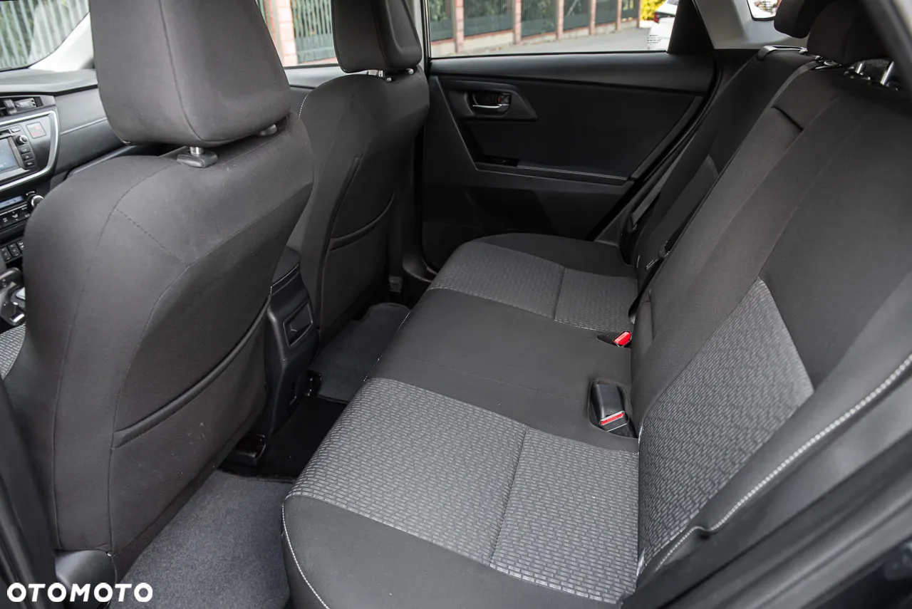 Toyota Auris 1.6 Premium Comfort - 25