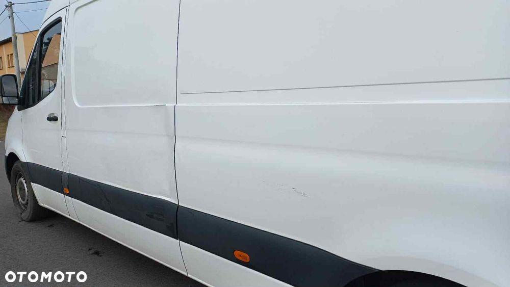 Mercedes-Benz SPRINTER - 11