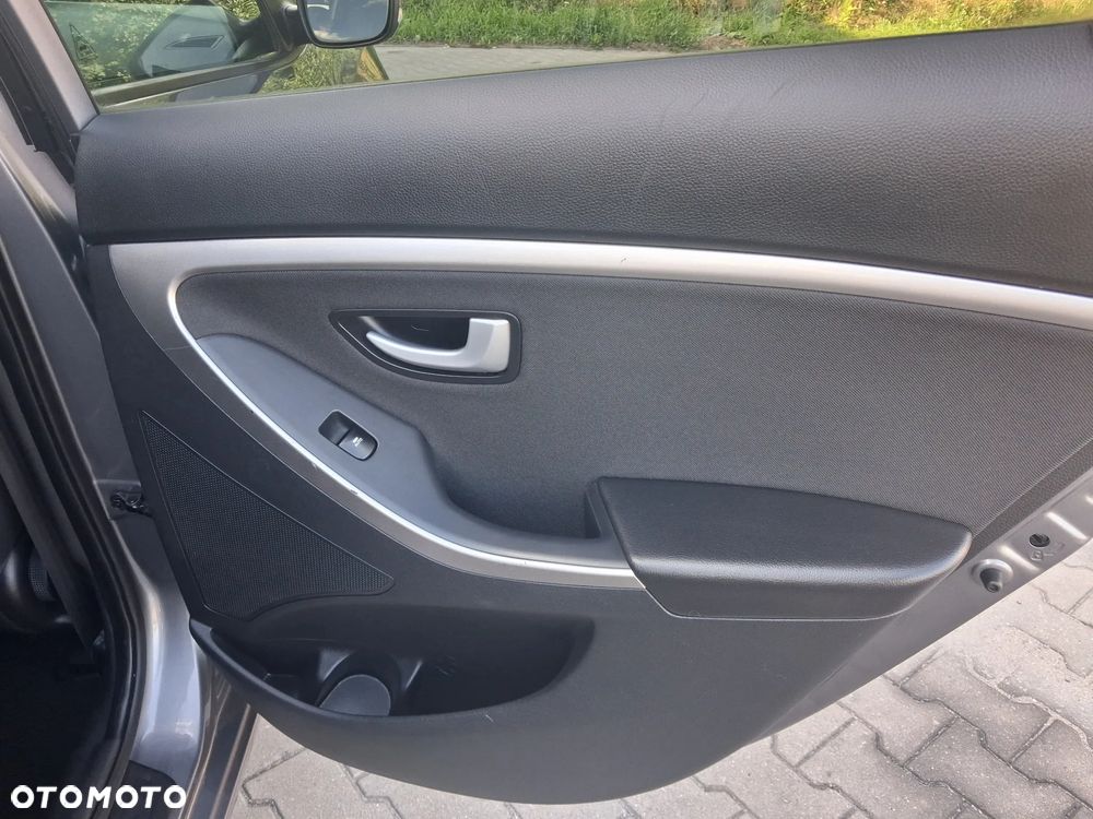 Hyundai i30 1.4 Premium - 31