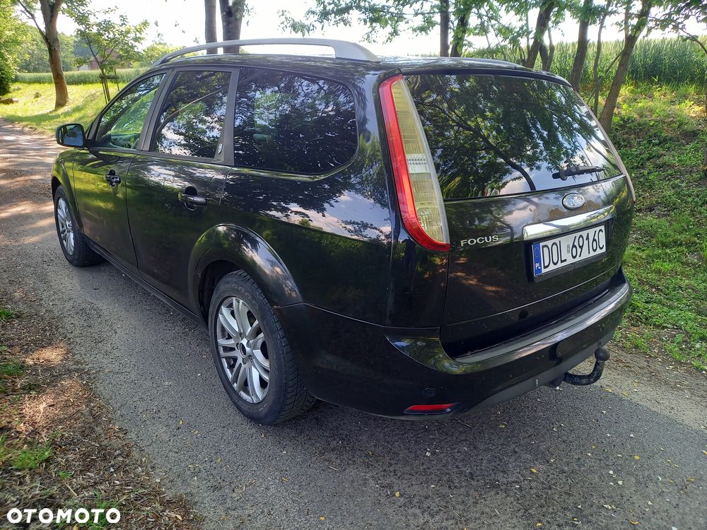 Ford Focus II lift kombi 2.0 benzyna z LPG - 4