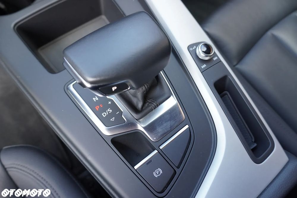 Audi A4 Avant 40 TDI quattro S tronic S line - 29