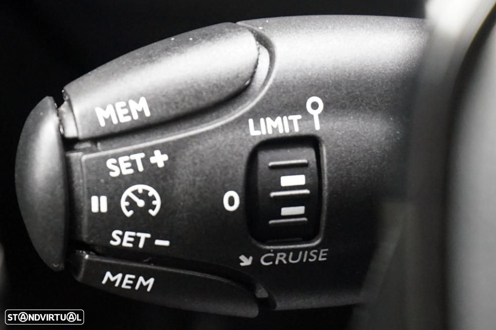 Peugeot 208 1.2 PureTech Allure - 22