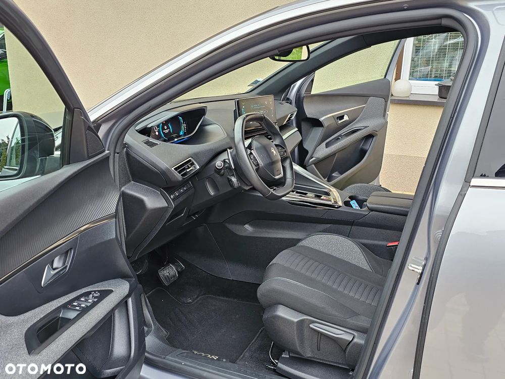 Peugeot 3008 1.6 PureTech HYbrid Allure S&S EAT8 - 19