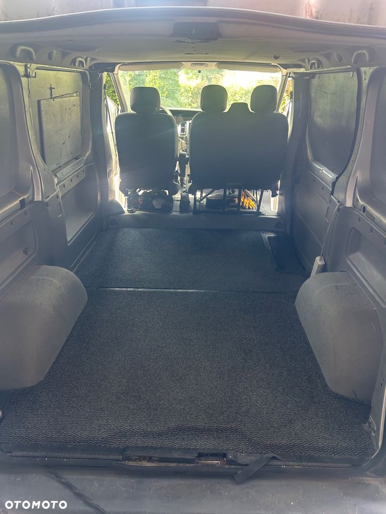 Renault Trafic - 10