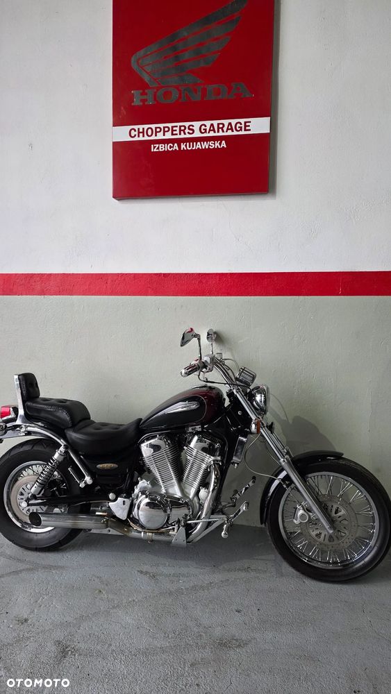 Suzuki Intruder - 11