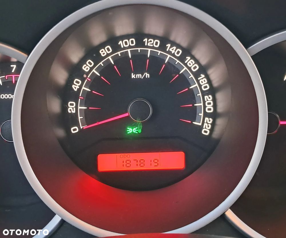 Kia Venga 1.4 CVVT Vision - 21