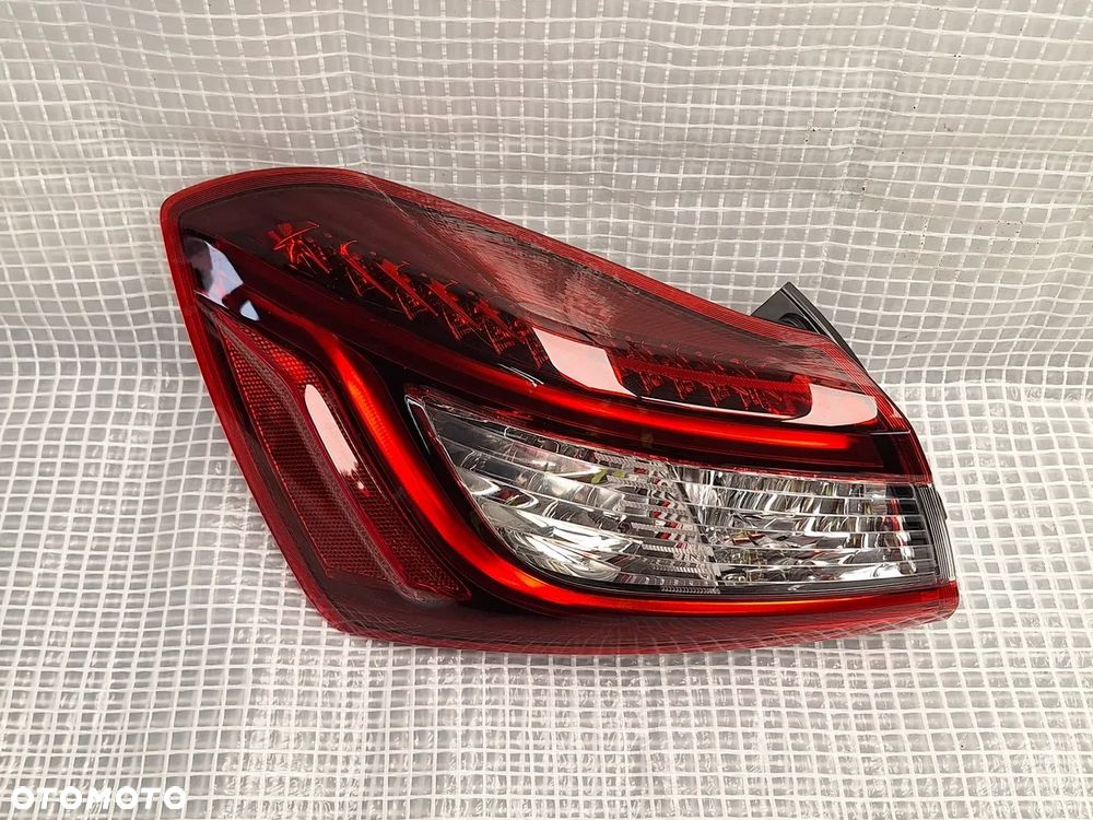 lampa tyl tylna lewa maserati ghibli m157 2013- dark ciemna nero 06701064450 europa orginal demontaz - 2