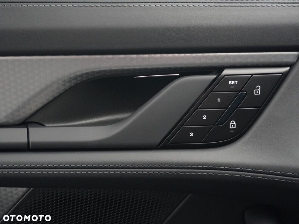 Porsche Taycan 105kWh 4S Black Edition - 20