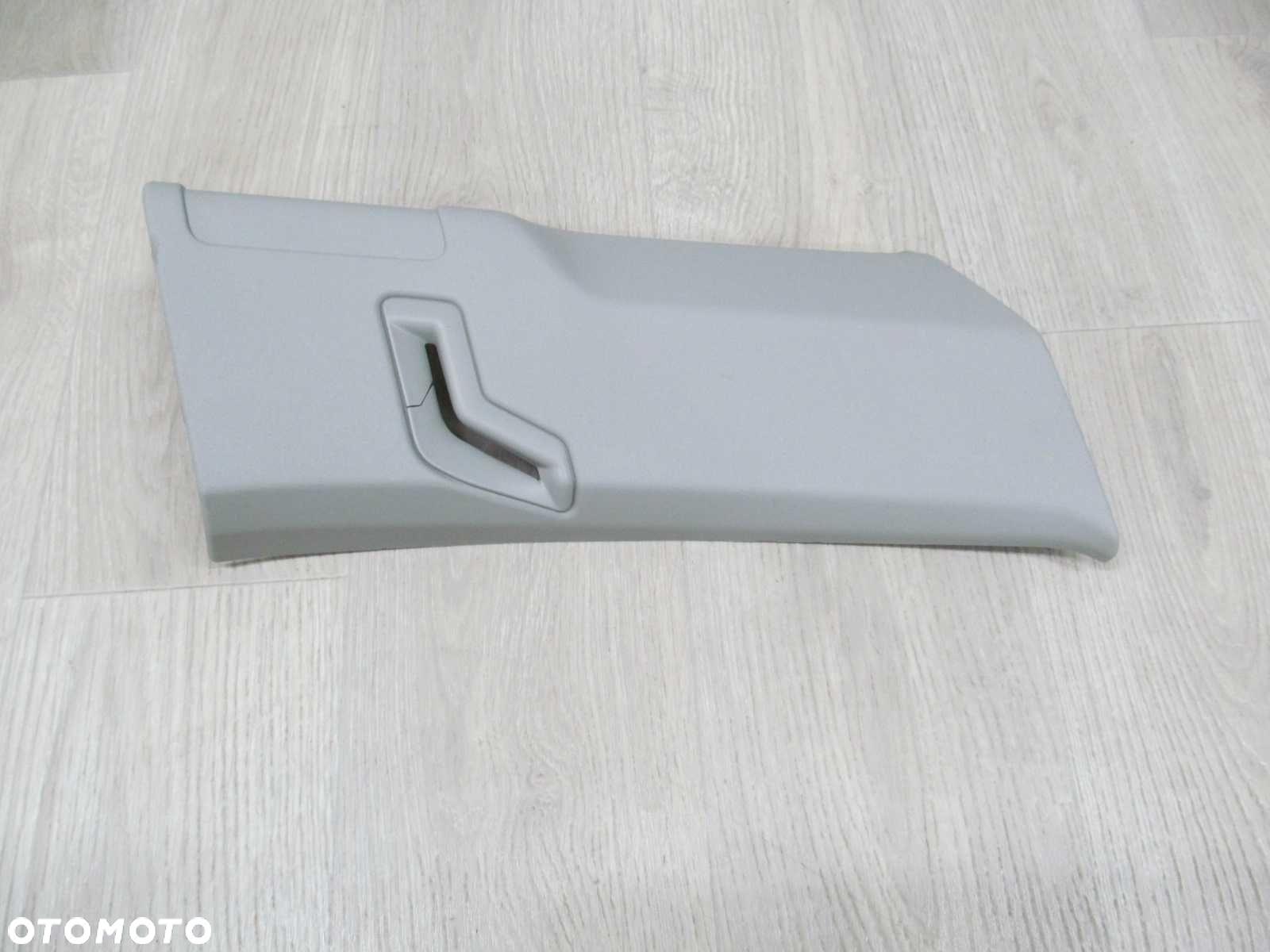 VOLVO XC90 POSZYCIE OSLONA SLUPKA TYL LEWA 02-14 - 2