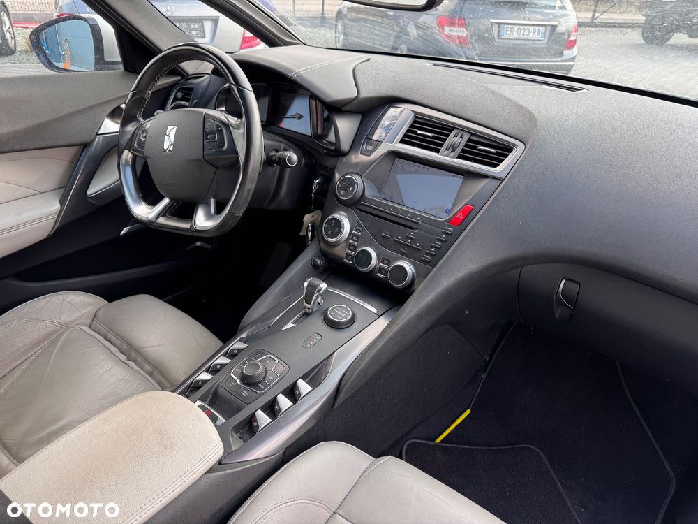 Citroën DS5 Hybrid4 EGS6 Business - 9