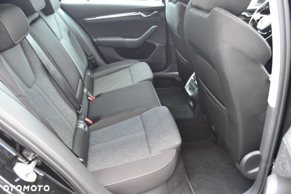 Skoda Octavia 2.0 TDI Style DSG - 34