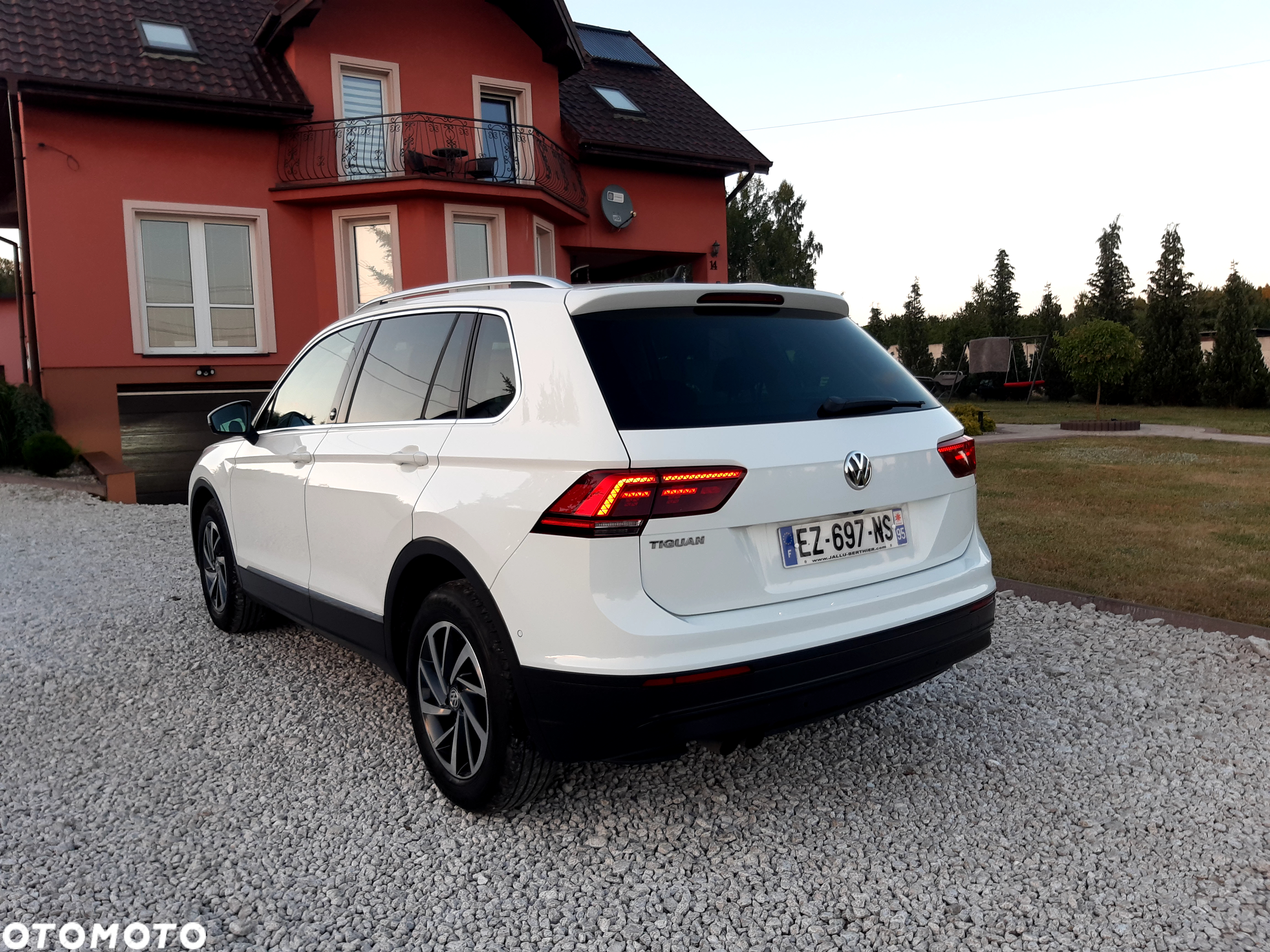 Volkswagen Tiguan - 18