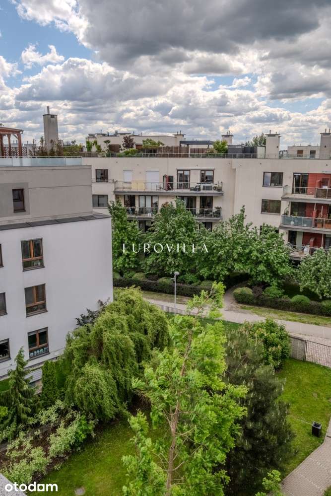 Ostatnie piętro, taras, klimatyzacja