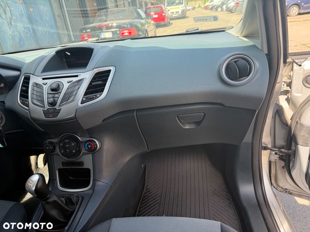 Ford Fiesta 1.25 Gold X - 12
