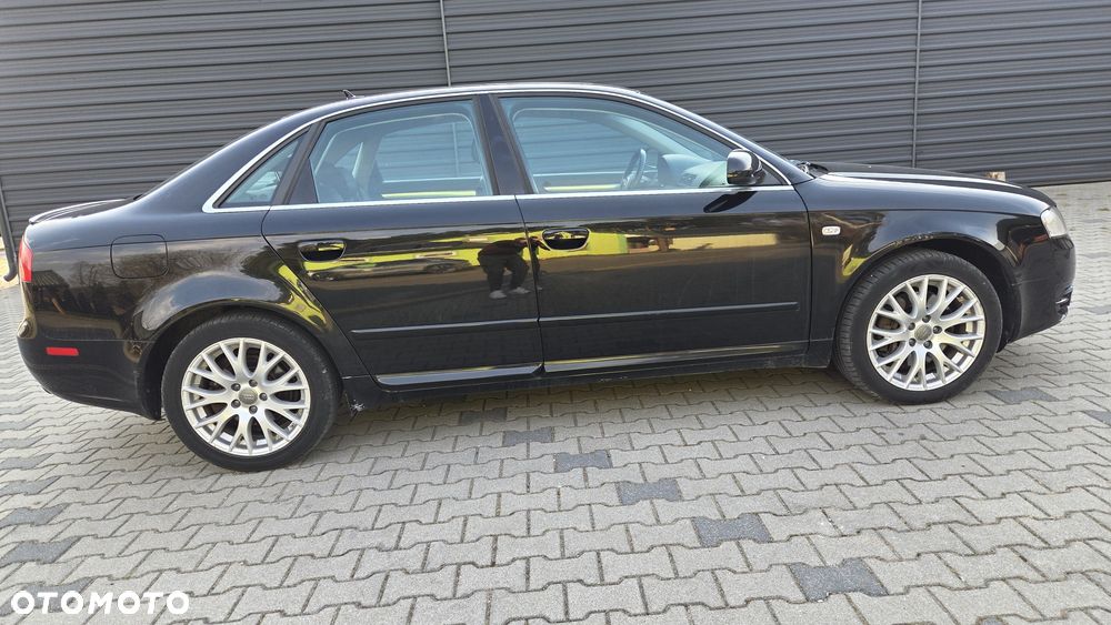 Audi A4 Limousine - 4