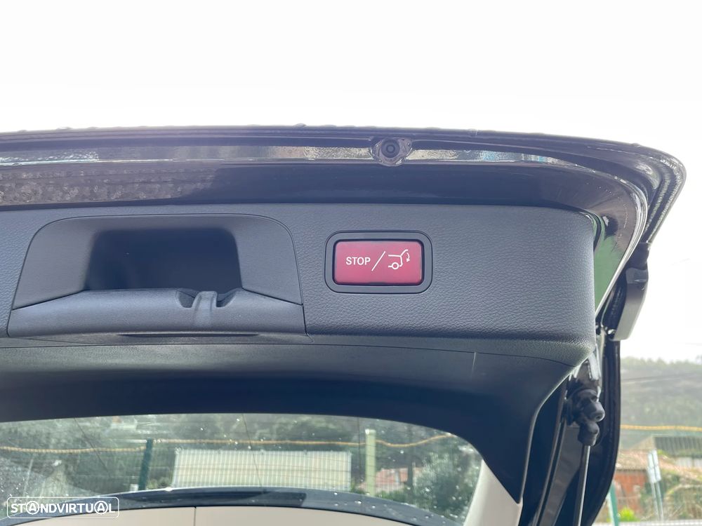 Mercedes-Benz GLC 300 e 4Matic - 30