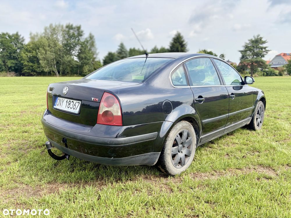 Volkswagen Passat - 4