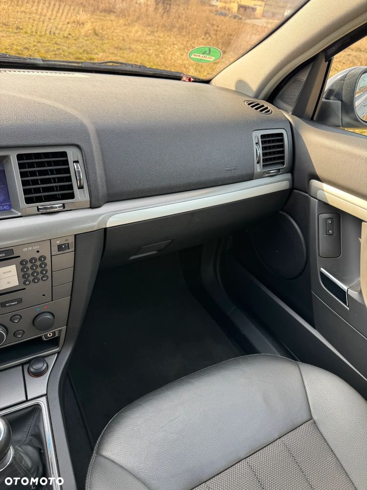 Opel Vectra 1.9 CDTI DPF Cosmo - 10