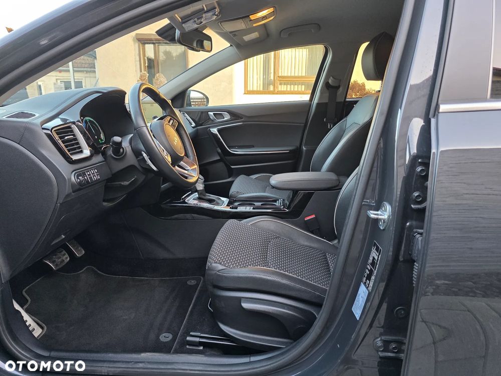 Kia XCeed 1.6 GDI PHEV L Business Line DCT - 18