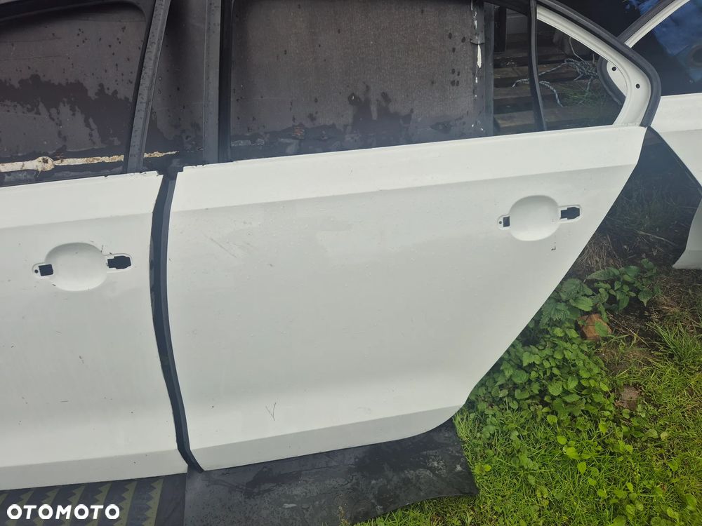 DRZWI VW JETTA VI LEWY PRZÓD  LEWY TYŁ - 3