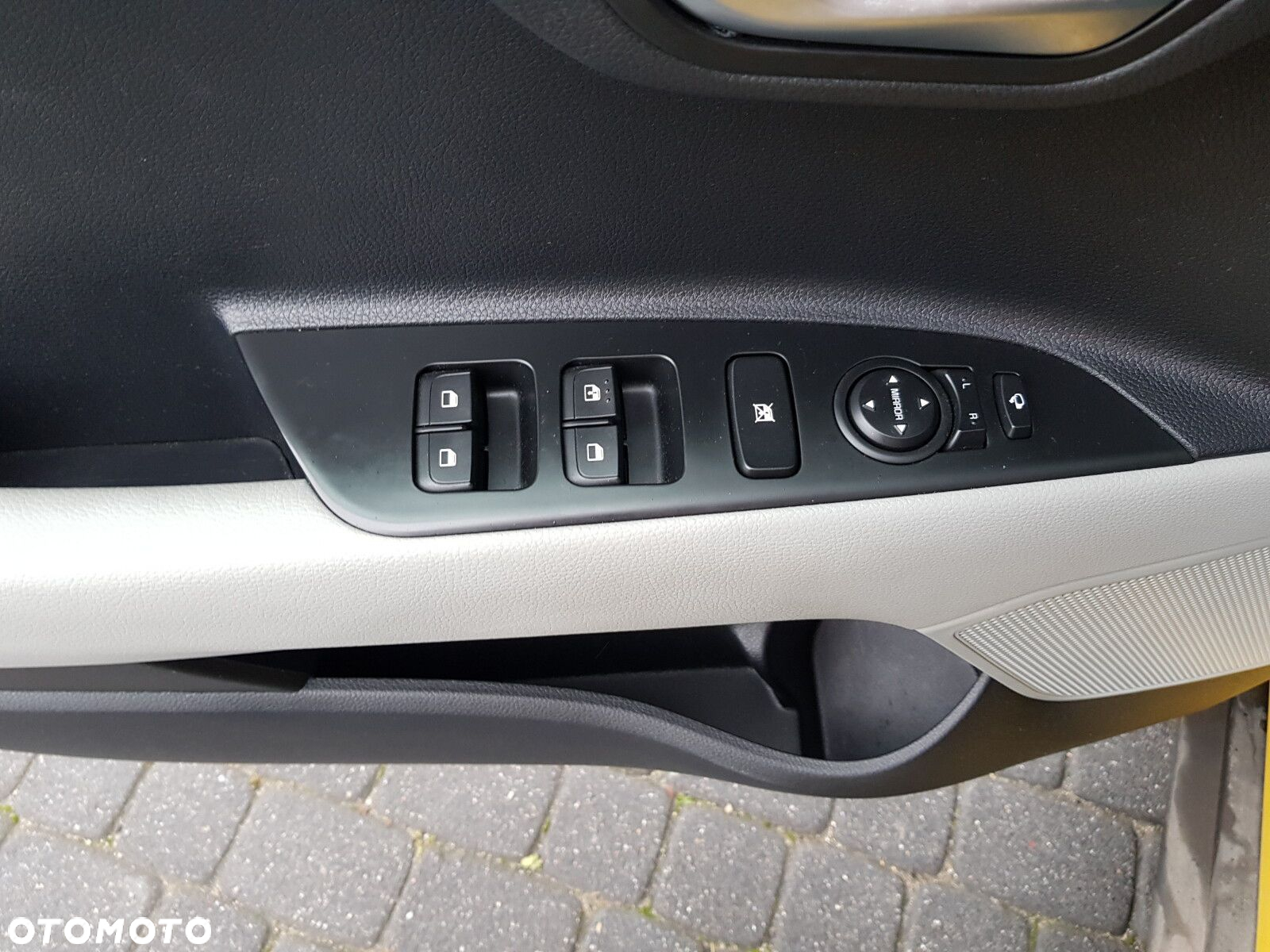 Kia Stonic 1.0 T-GDI MHEV L Business Line DCT - 12