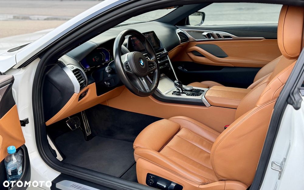 BMW Seria 8 - 21