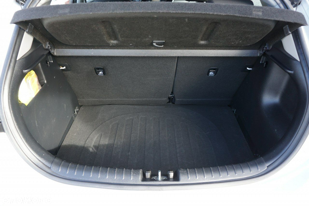 Kia Rio - 18