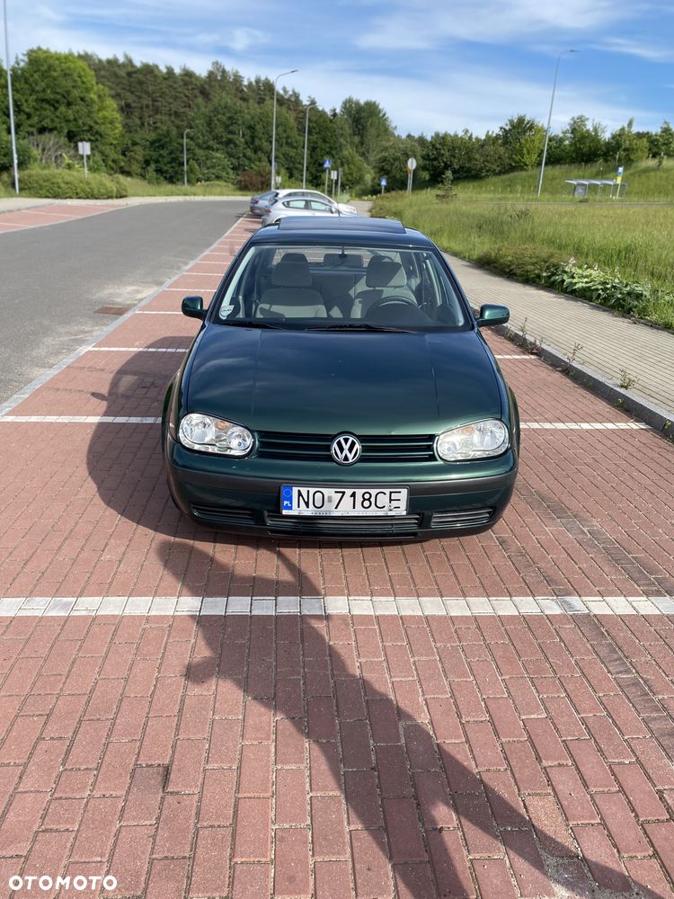 Volkswagen Golf 1.6 - 1