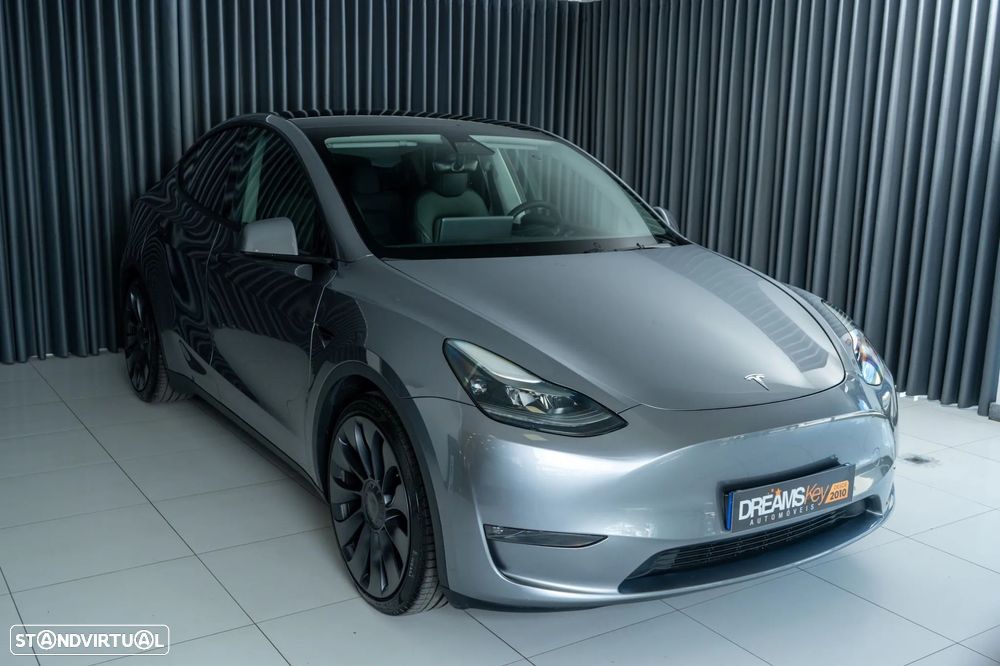 Tesla Model Y Performance Dual Motor AWD - 7