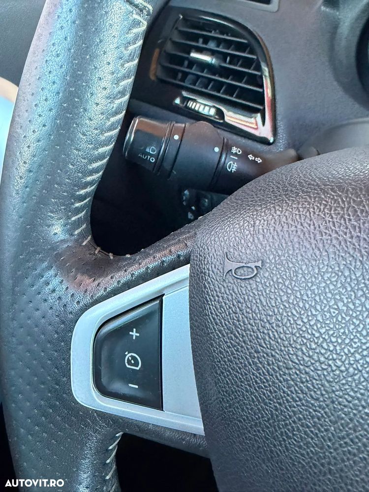Renault Megane ENERGY dCi 110 Start & Stop Bose Edition - 18