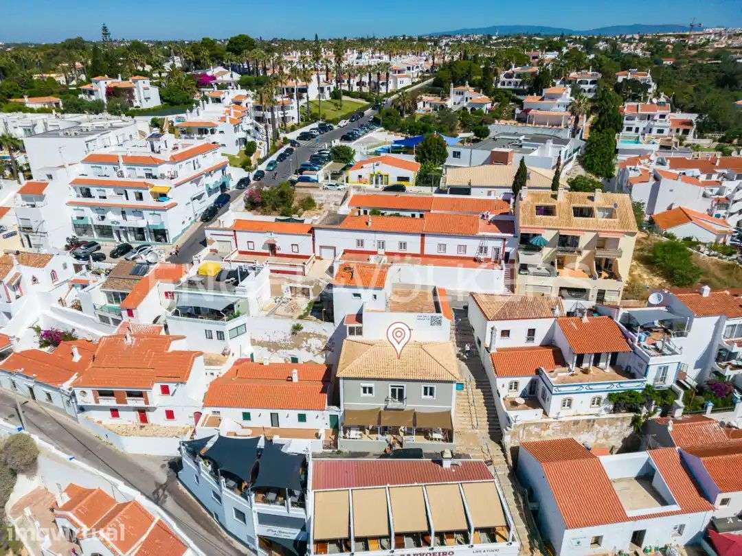 Oportunidade no centro do Carvoeiro - Grande imagem: 2/24
