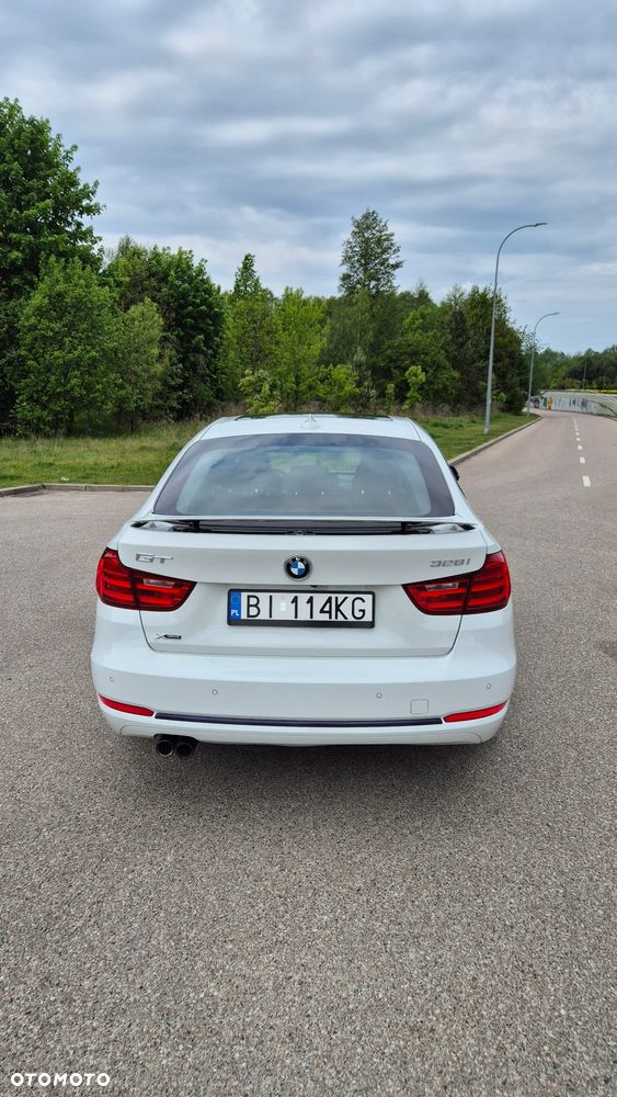 BMW 3GT 328i GT Sport Line - 18